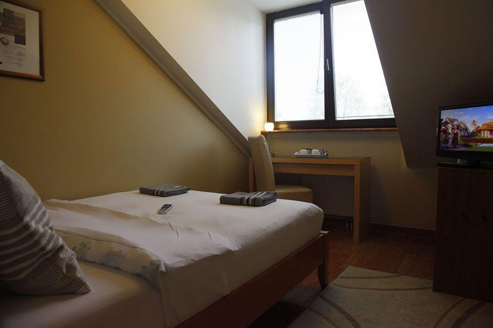 Garden House & East Park-Apartments Grossdorf  Ngoại thất bức ảnh
