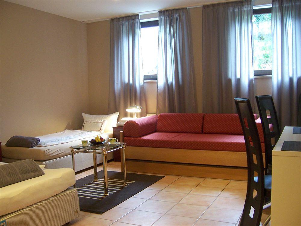 Garden House & East Park-Apartments Grossdorf  Ngoại thất bức ảnh